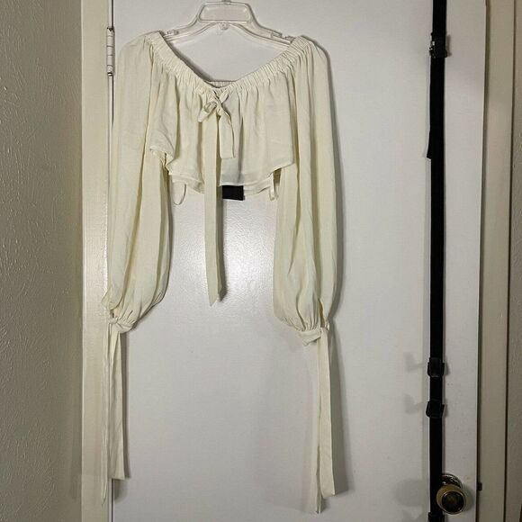 NEW! Revolve Chrissy Teigan Wat Phra Top ivory crop off shoulder blouse size XS - Picture 5 of 7